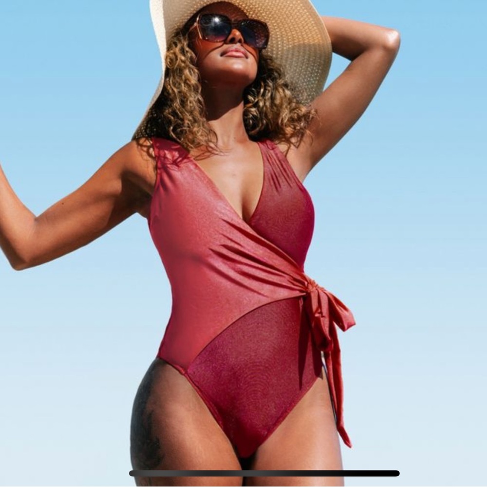 New! Cupshe colorblock one piece swimsuit